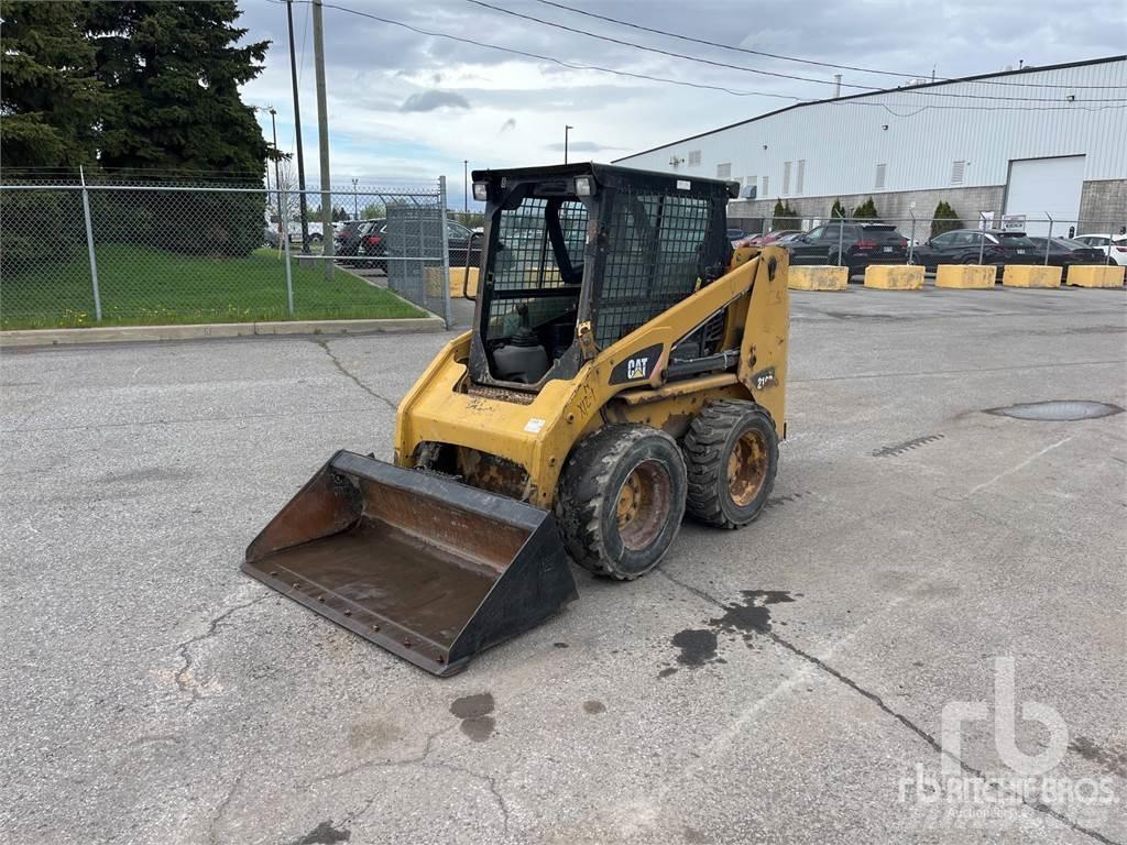 CAT 216B3 Kompaktlaadurid