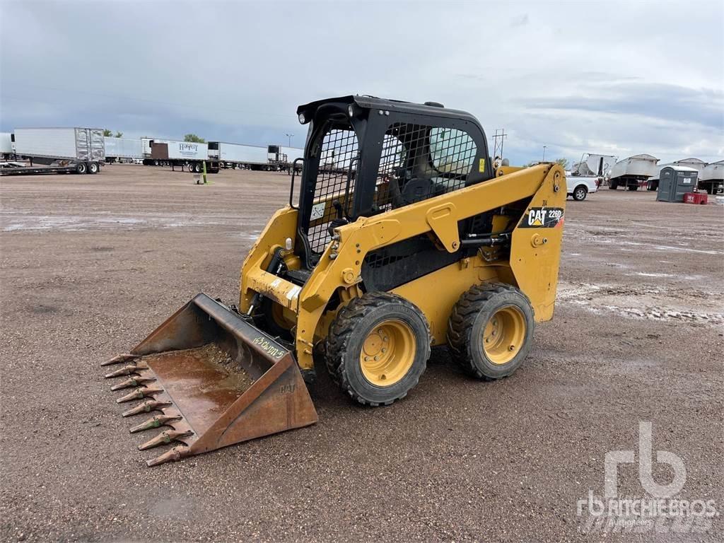 CAT 226D Kompaktlaadurid