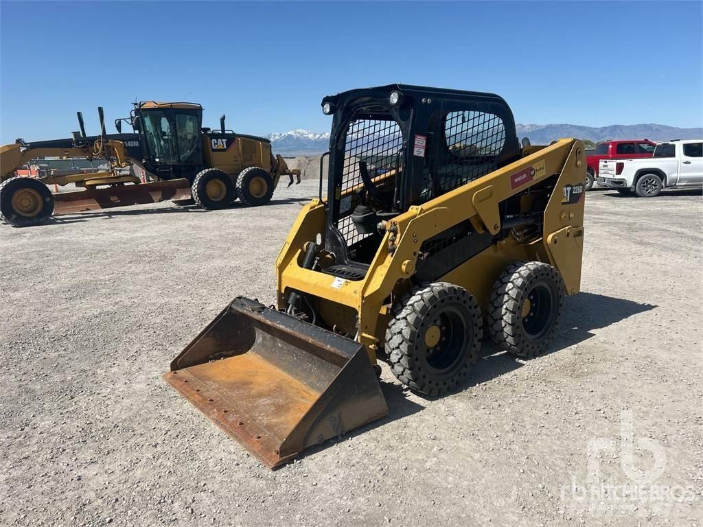 CAT 226D C1-H2 Kompaktlaadurid