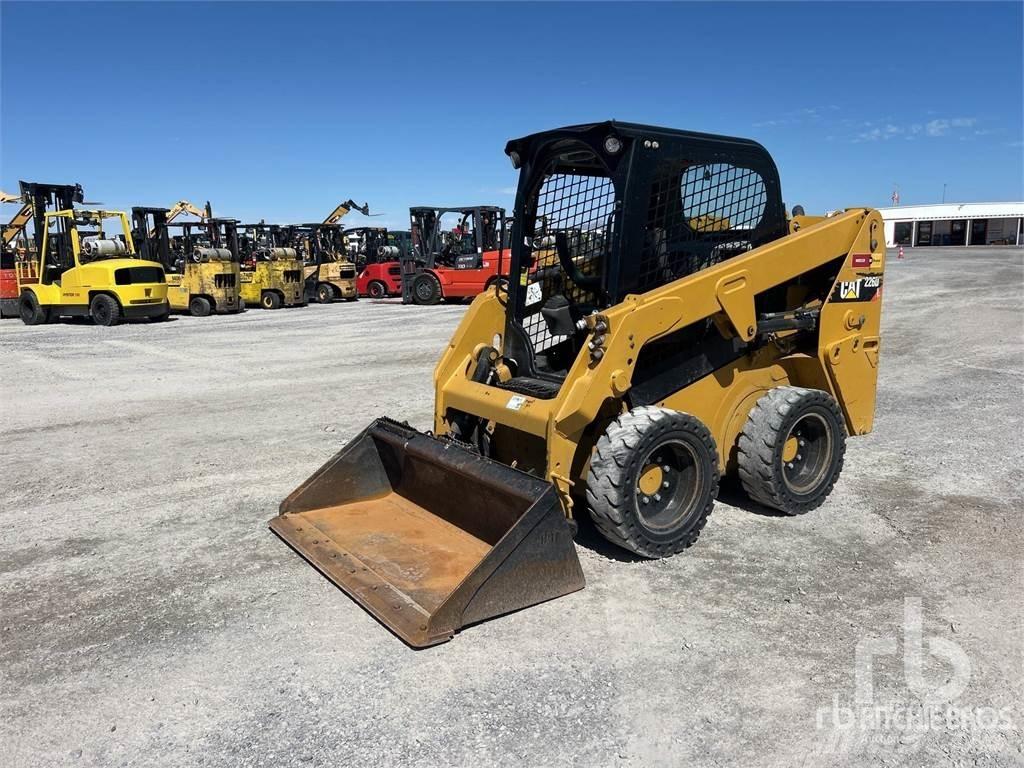 CAT 226D C1-H2 Kompaktlaadurid