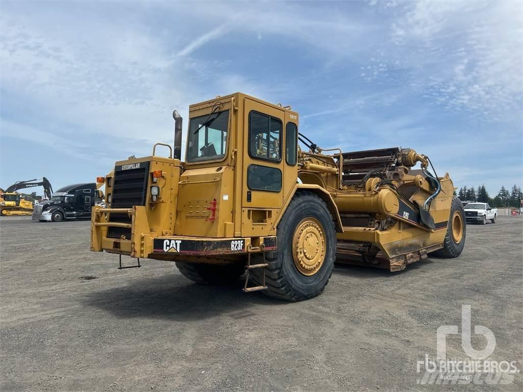 CAT 623F Kaabitsad