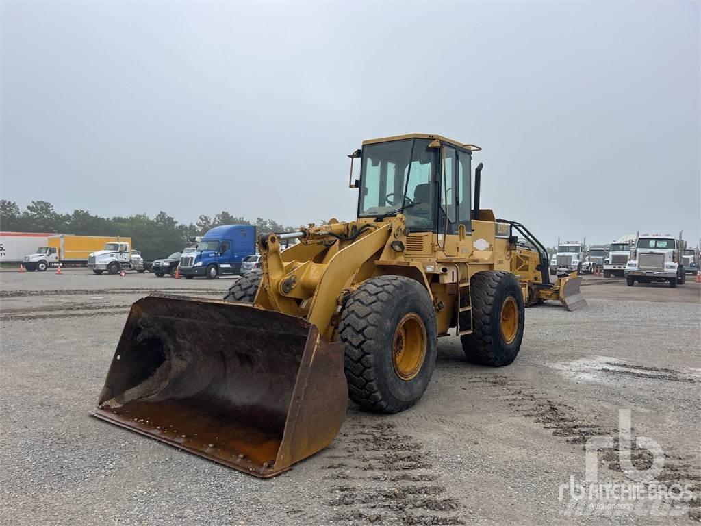 CAT 928F Rataslaadurid