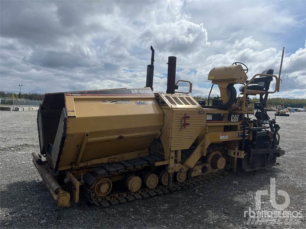 CAT AP-650B Asfaldilaoturid