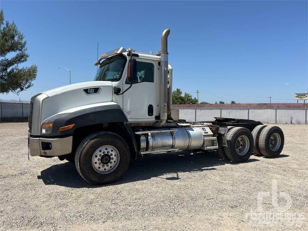 CAT CT660 Sadulveokid