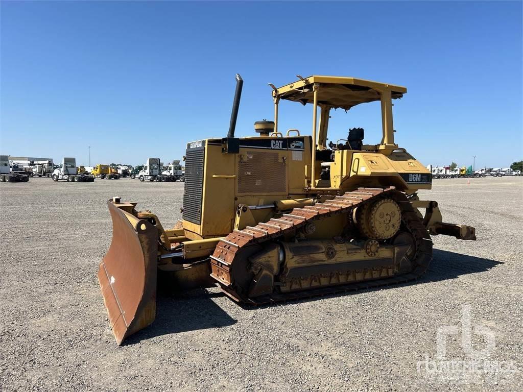 CAT D6M XL Buldooserid