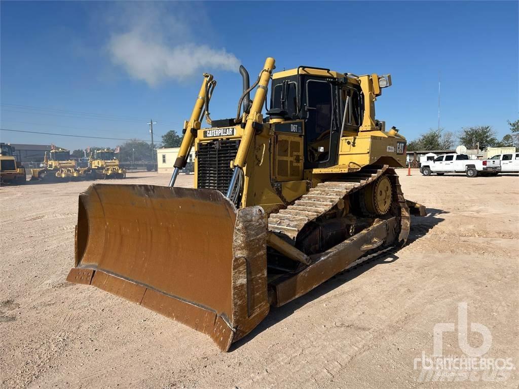 CAT D6T XL Buldooserid