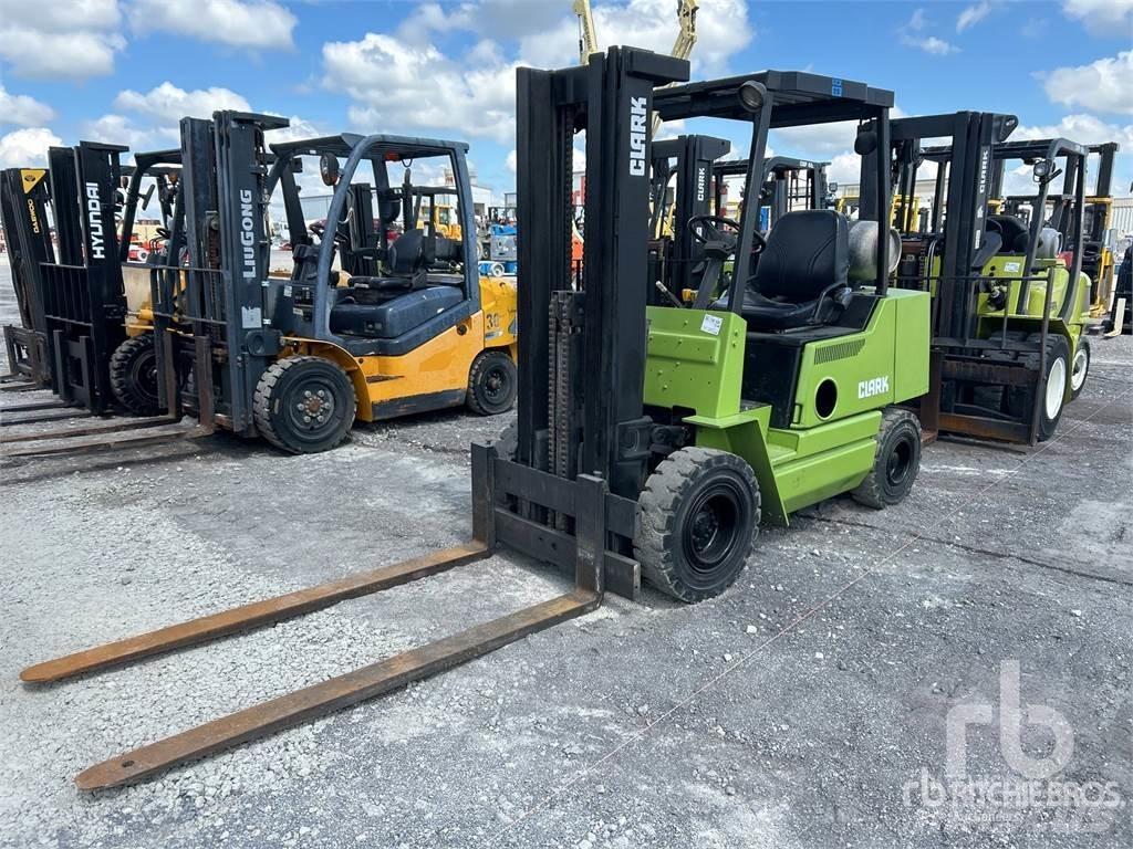 Clark CPX25 Diiseltõstukid