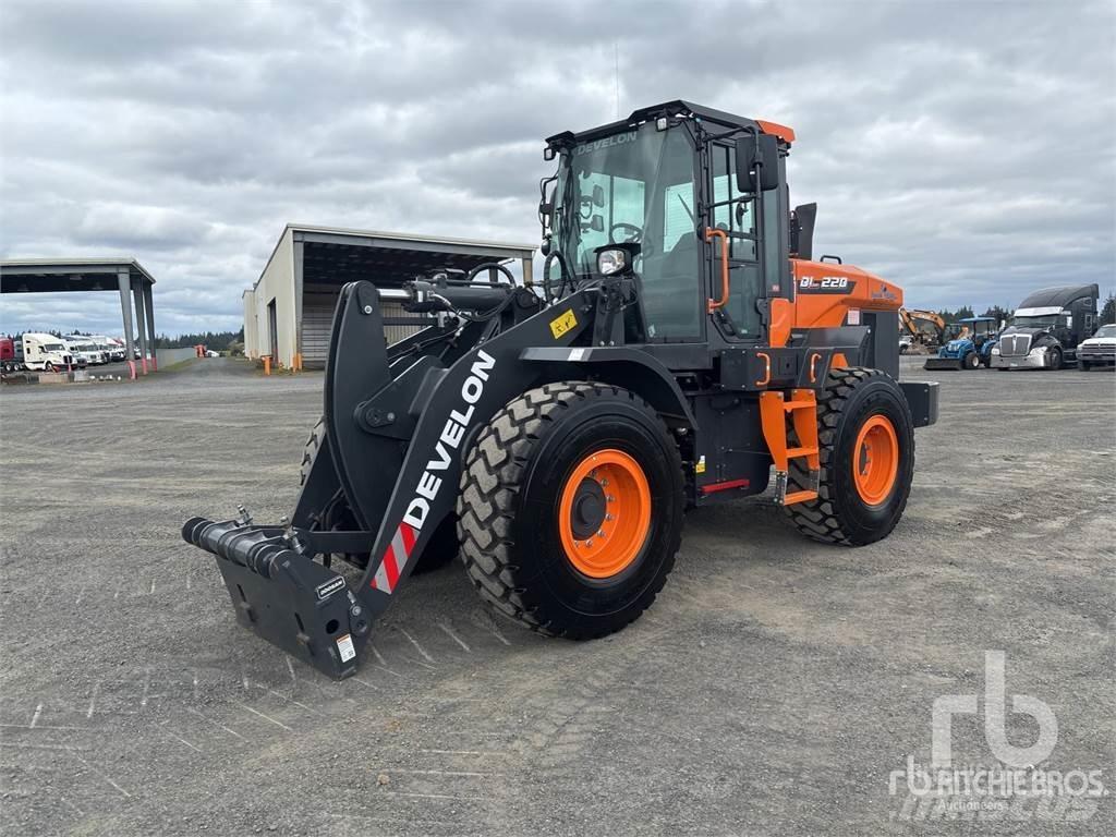 Develon DL220-7 Rataslaadurid