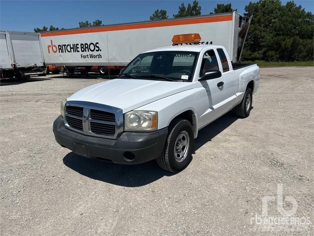 Dodge DAKOTA Madelkaubikud