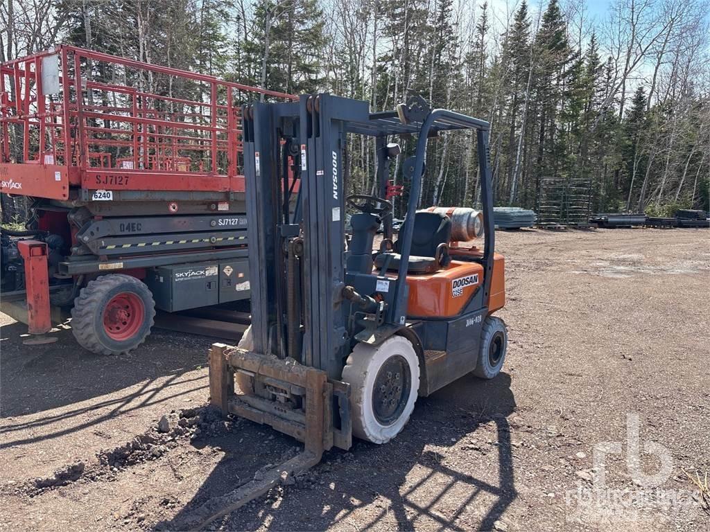 Doosan G25E-3 Diiseltõstukid