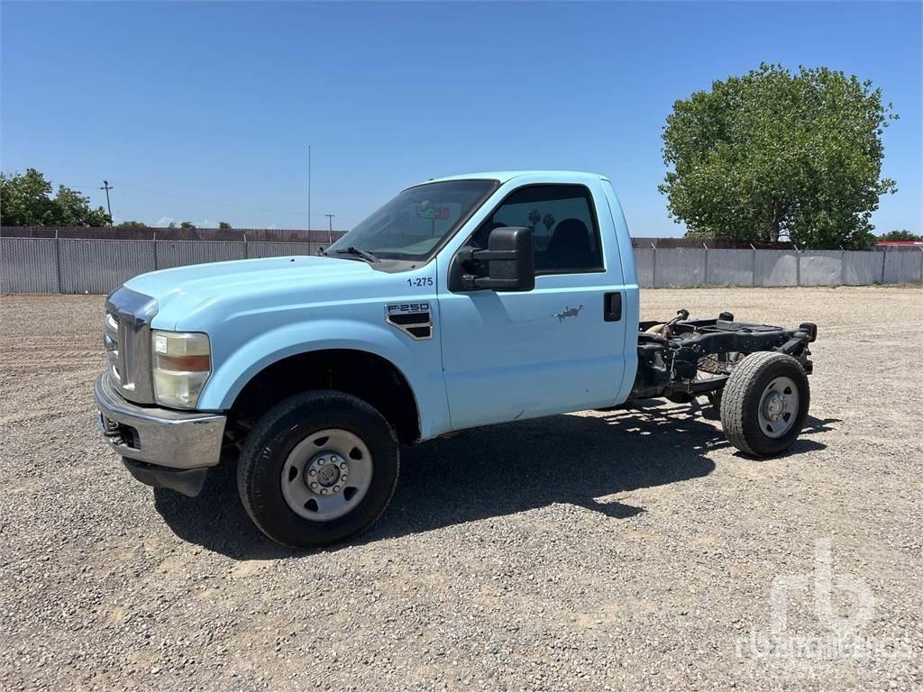 Ford F-250 Raamautod