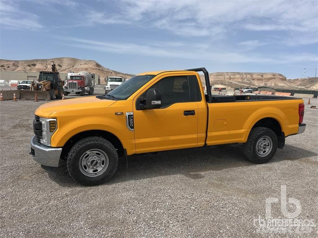 Ford F-250 Madelkaubikud