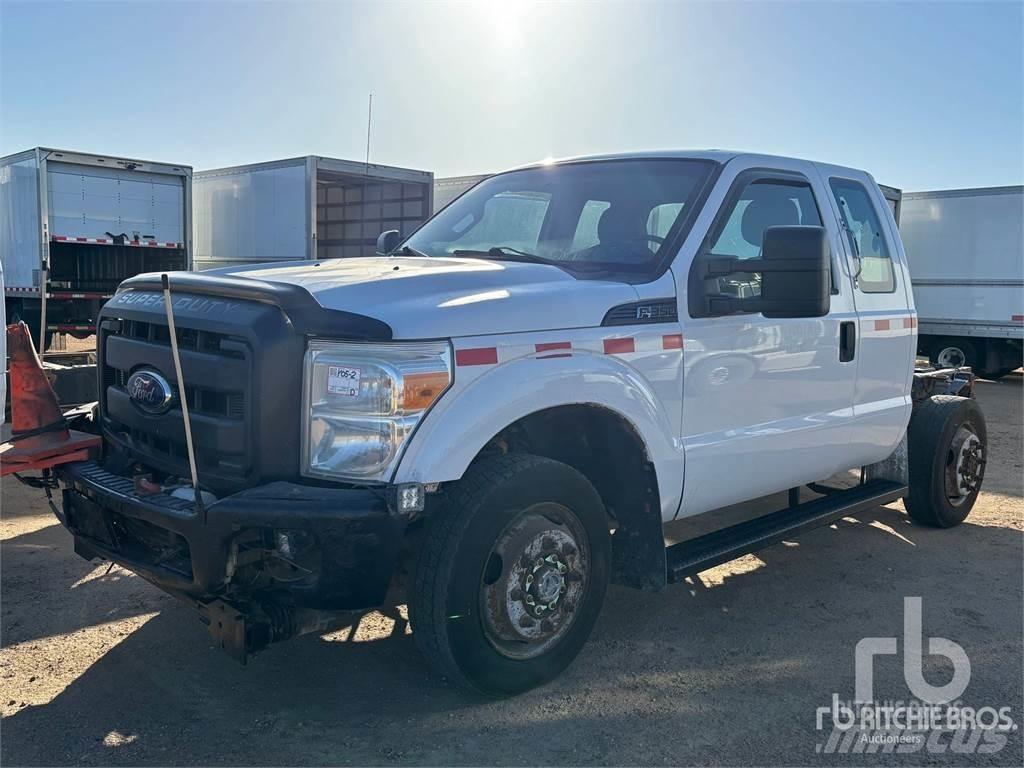 Ford F-350 Raamautod