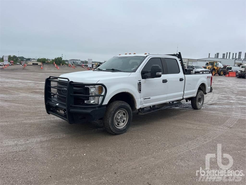Ford F-350 Madelkaubikud
