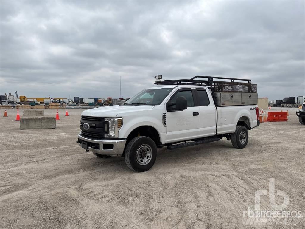 Ford F-350 Madelkaubikud