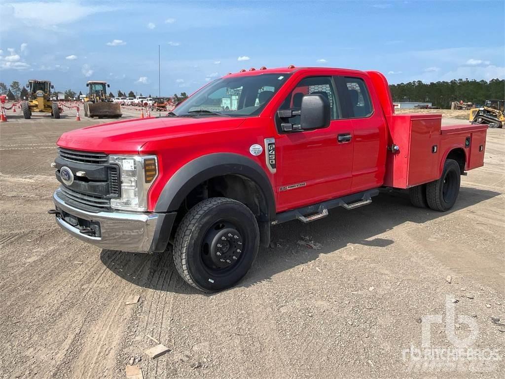Ford F-450 Raamautod
