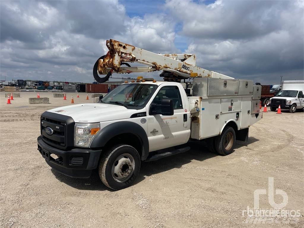 Ford F-550 Järelveetavad korvtõstukid