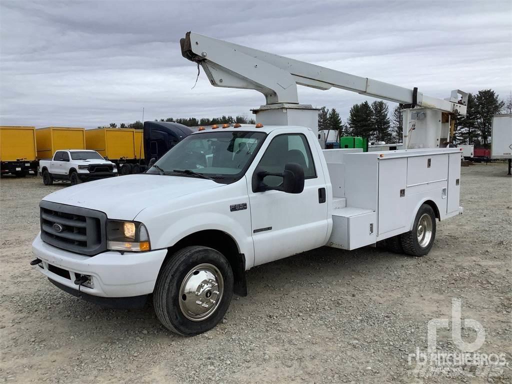 Ford F-550 Järelveetavad korvtõstukid