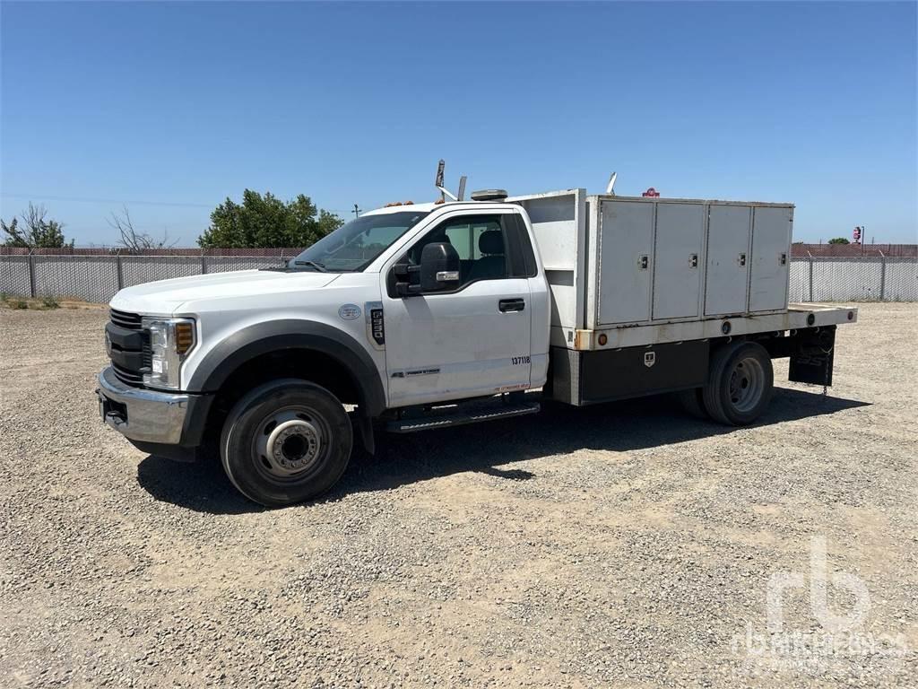 Ford F-550 Madelautod