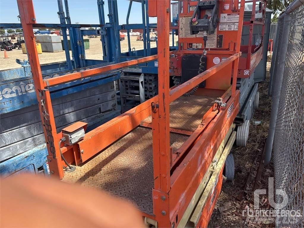 JLG 1930 ES Käärtõstukid