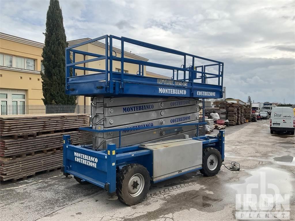 JLG 245-25 Käärtõstukid