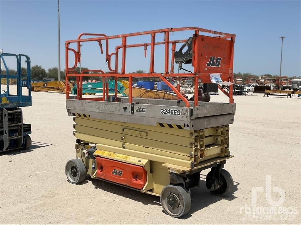JLG 3246ES Käärtõstukid