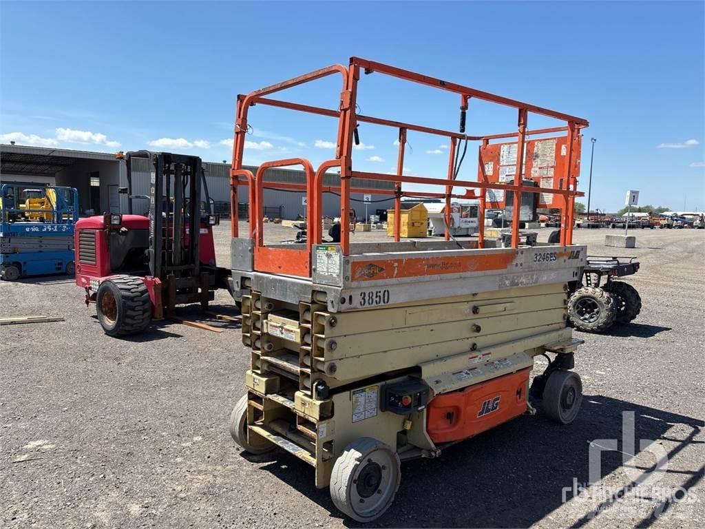 JLG 3246ES Käärtõstukid