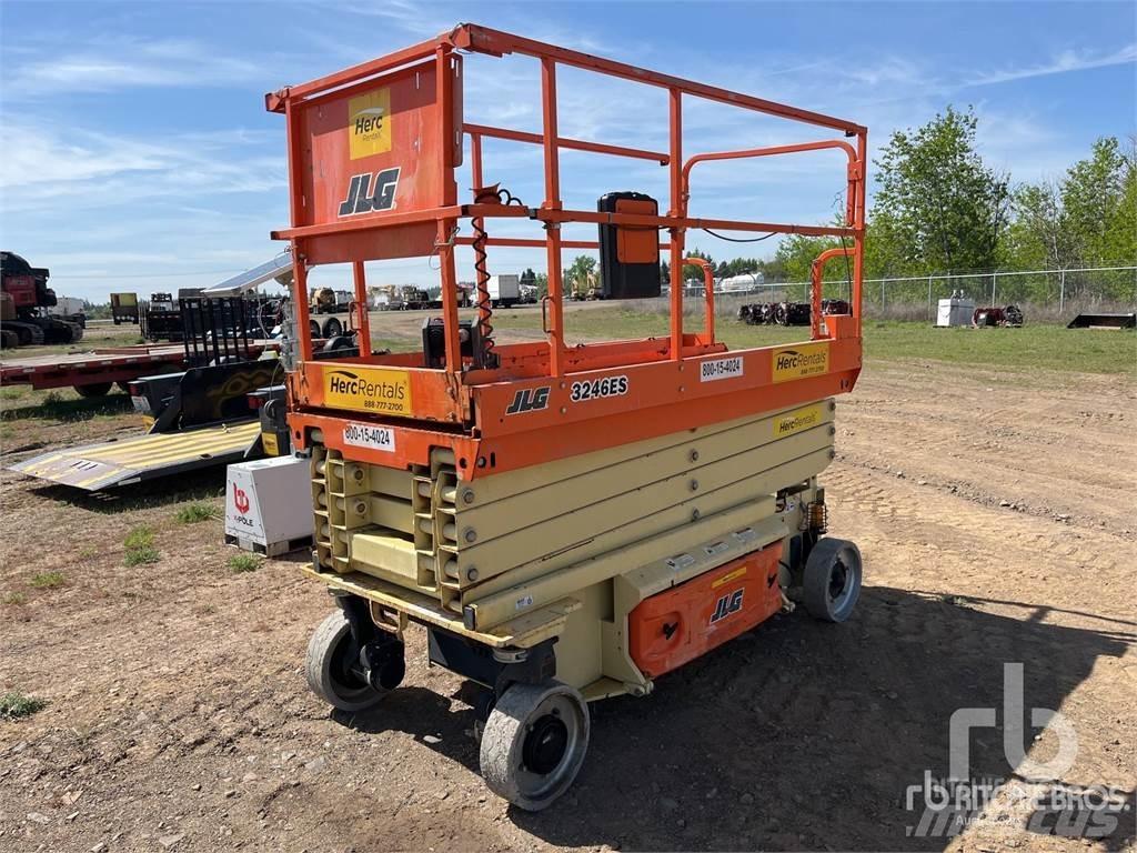 JLG 3246ES Käärtõstukid