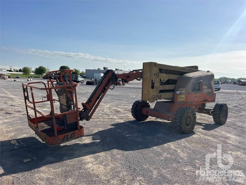 JLG 450AJ Iseliikuvad poomtõstukid