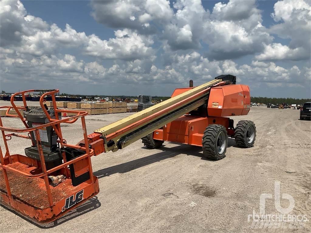 JLG 600S Iseliikuvad poomtõstukid