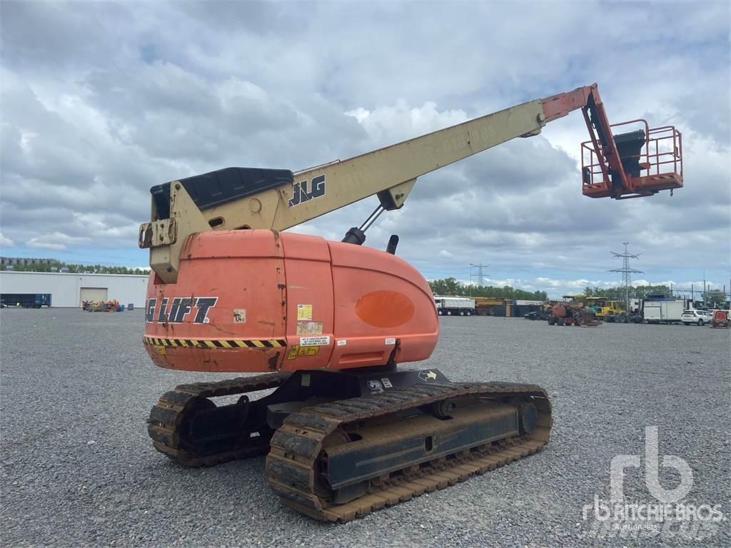 JLG 660SJCG Iseliikuvad poomtõstukid
