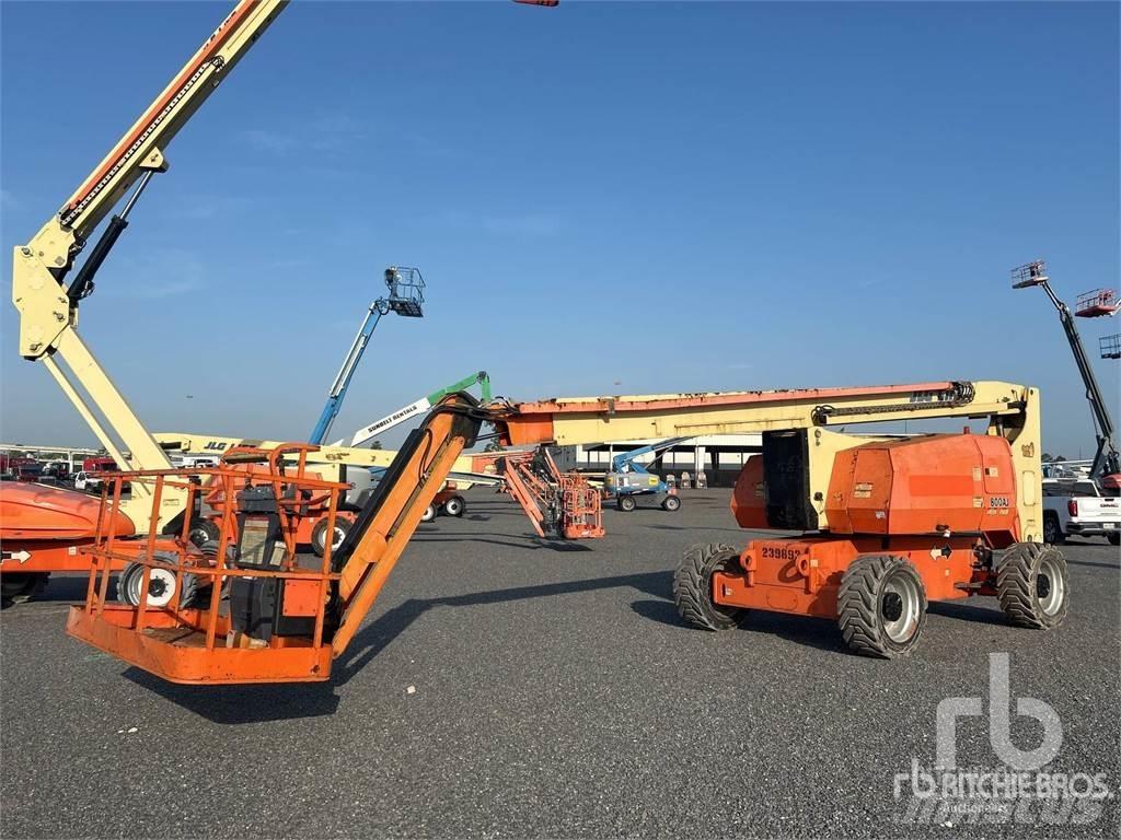 JLG 800 AJ Iseliikuvad poomtõstukid