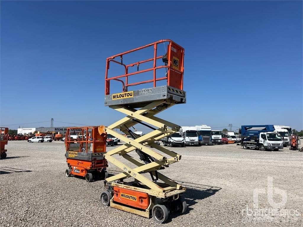 JLG 930ES Käärtõstukid