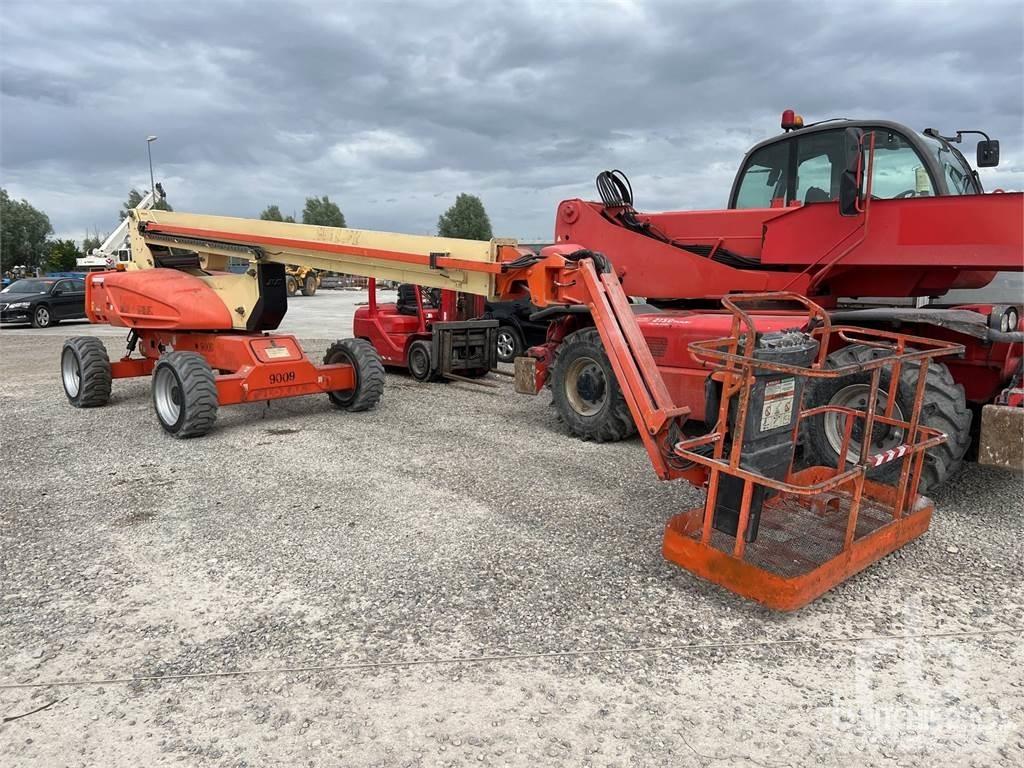 JLG E600JP Iseliikuvad poomtõstukid