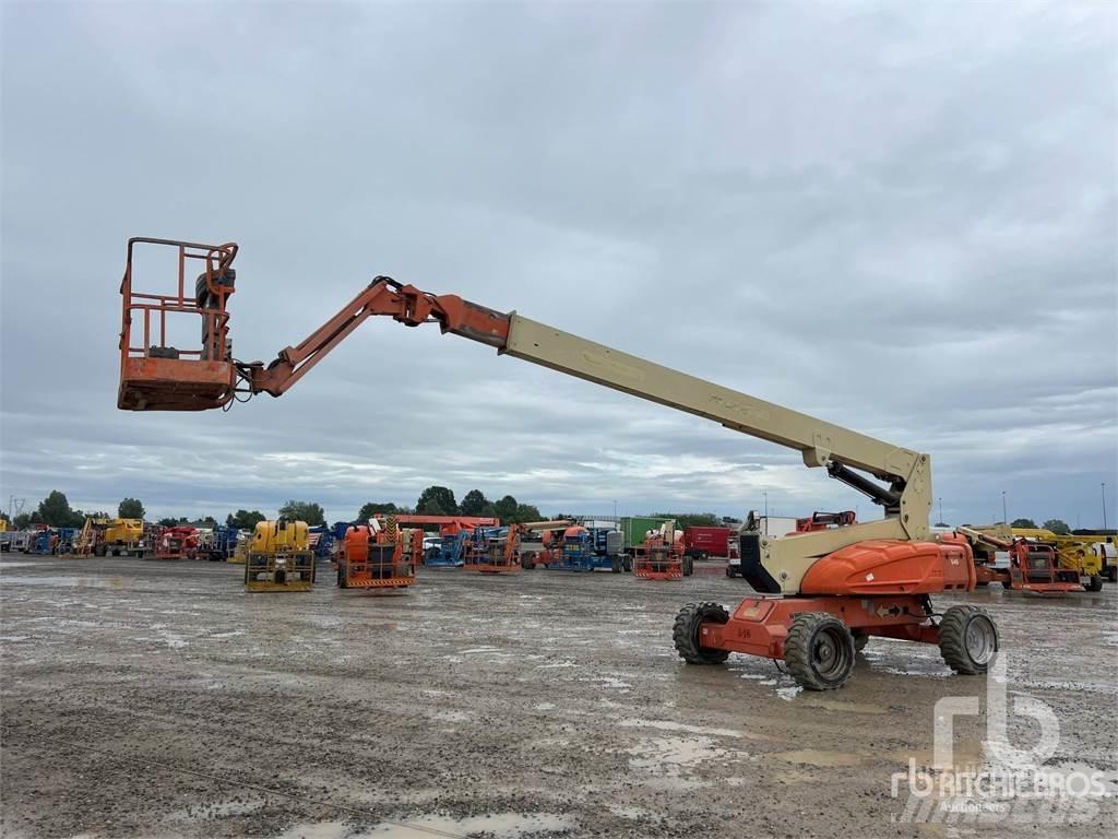 JLG E600JP Iseliikuvad poomtõstukid