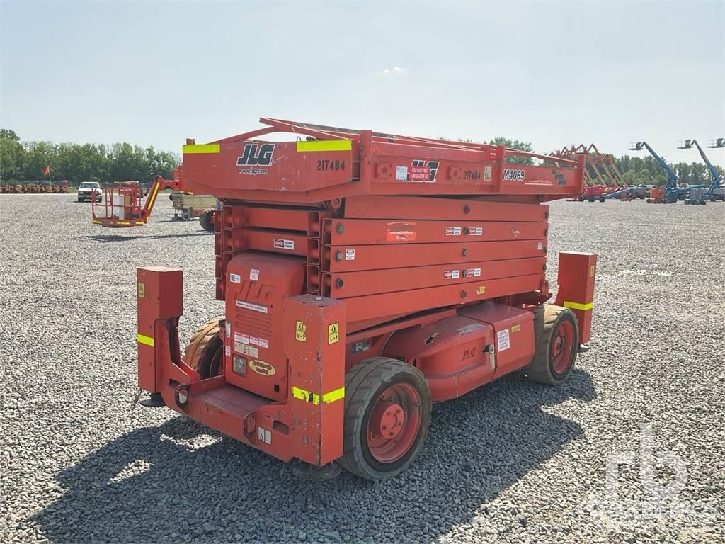 JLG M4069 Käärtõstukid