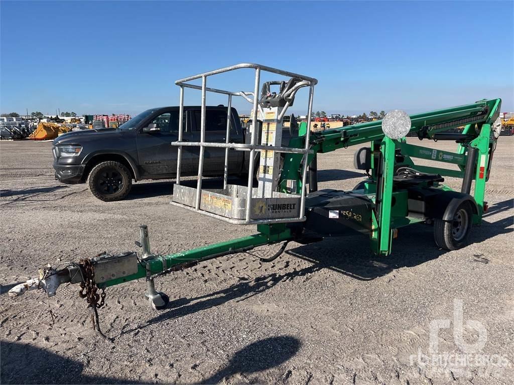 JLG T-350 Iseliikuvad poomtõstukid