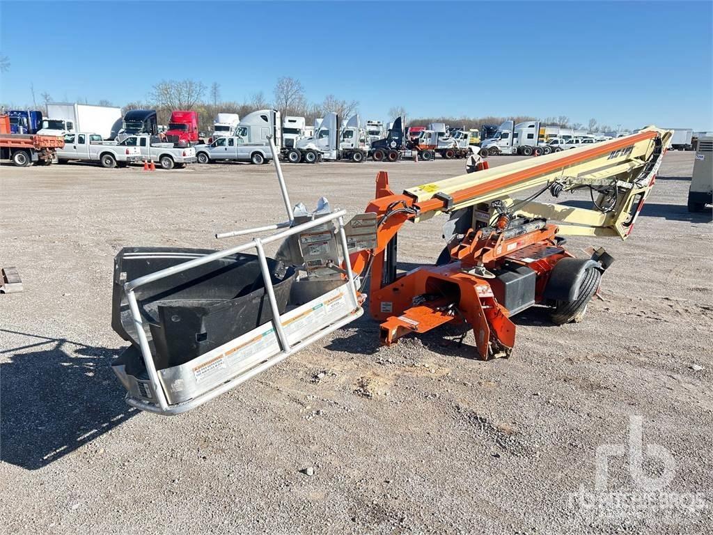 JLG T350 Iseliikuvad poomtõstukid
