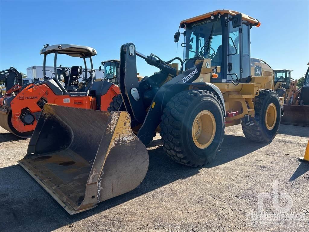 John Deere 524L Rataslaadurid