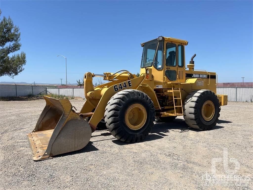 John Deere 644E Rataslaadurid