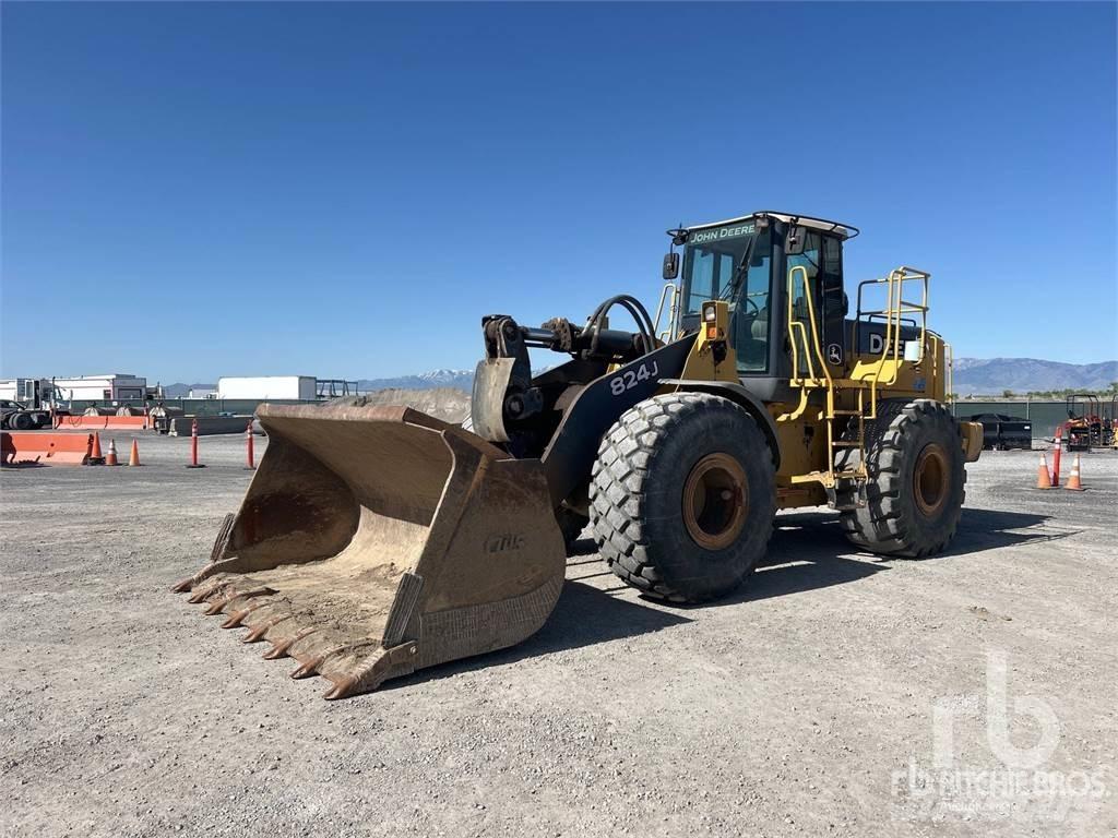 John Deere 824J Rataslaadurid
