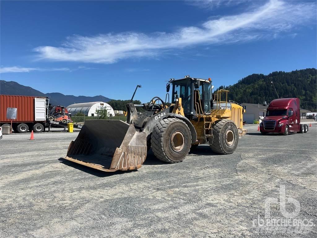 John Deere 824K Rataslaadurid