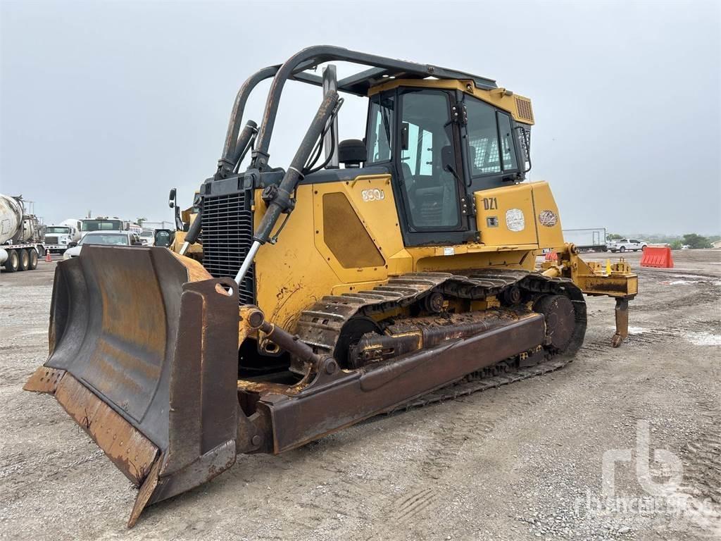 John Deere 850J Buldooserid