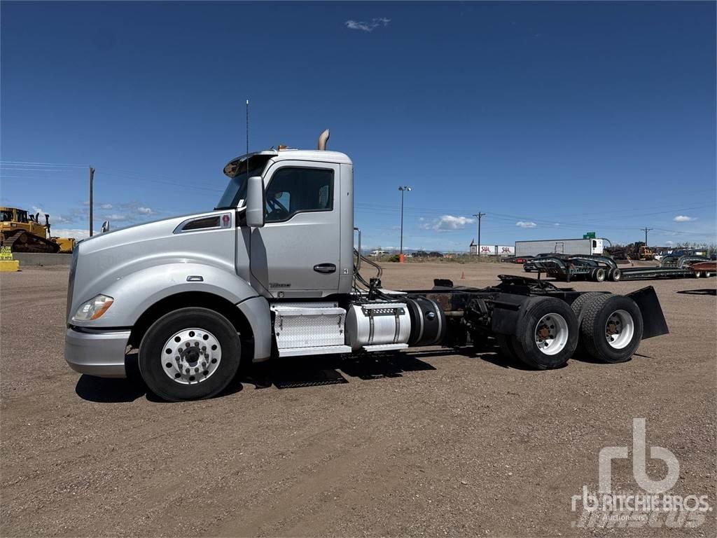 Kenworth T-680 Sadulveokid