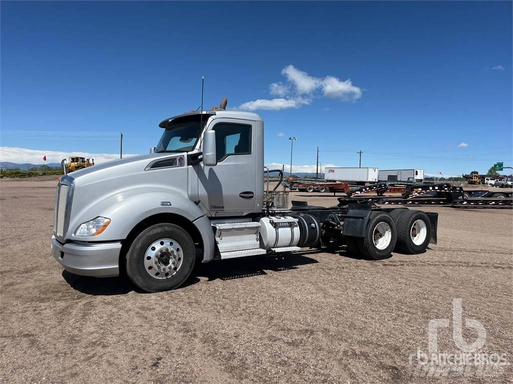 Kenworth T-680 Sadulveokid