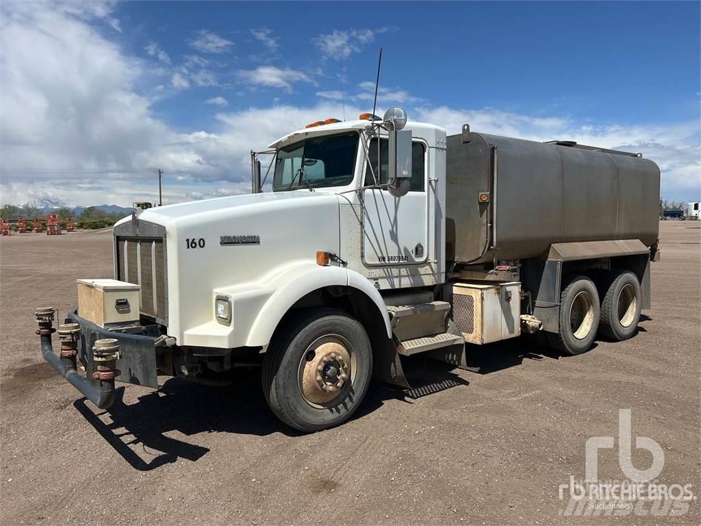 Kenworth T800B Veepaagiga autod