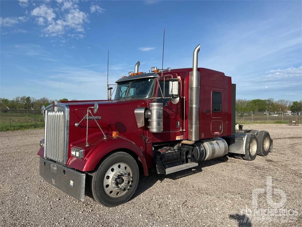 Kenworth W900 Sadulveokid