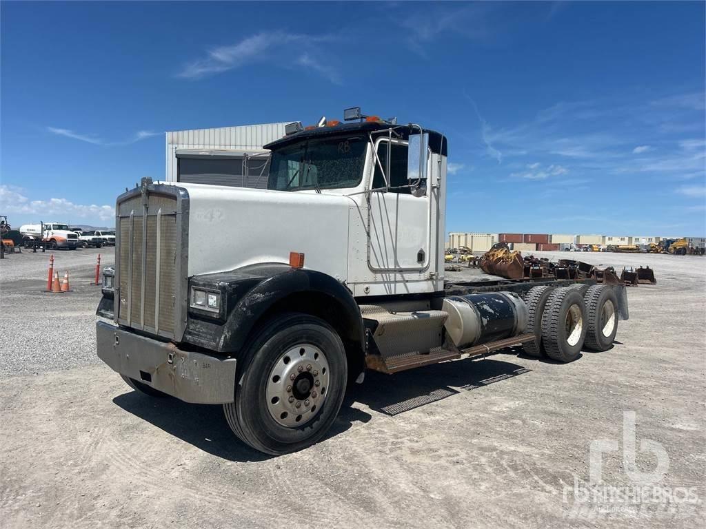 Kenworth W900 Raamautod