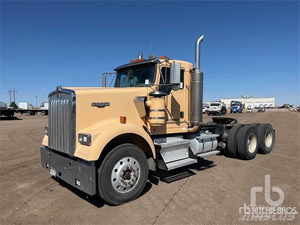 Kenworth W900 Sadulveokid