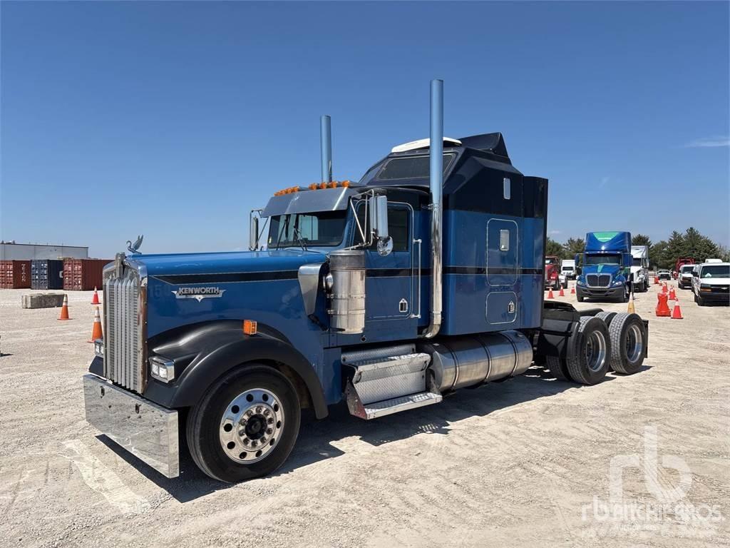 Kenworth W900 Sadulveokid